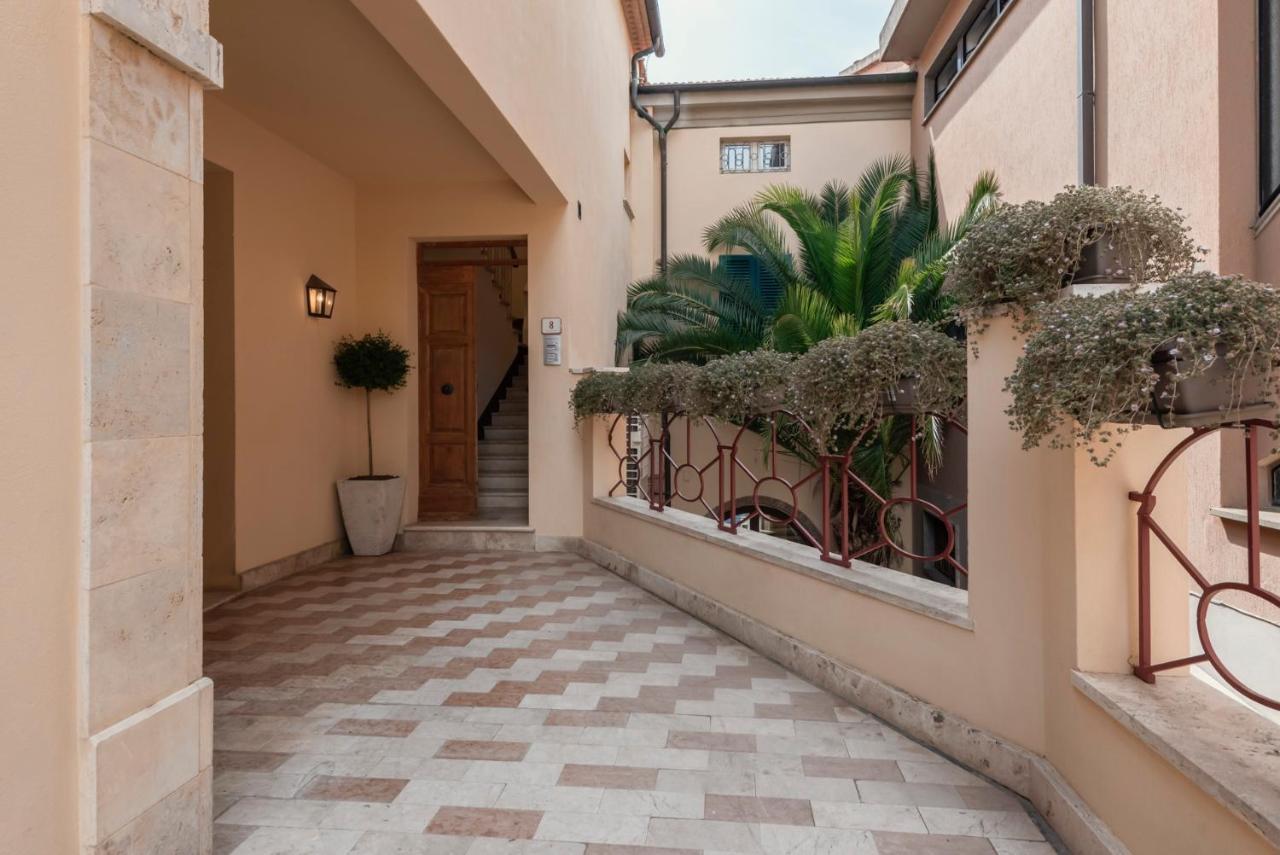 Palazzo Degli Archi Apartment San Vincenzo Exterior photo